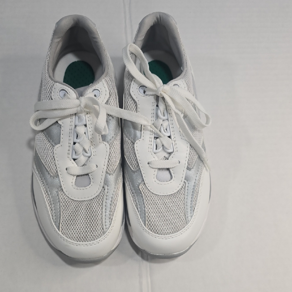 SAS White Women's Sneakers